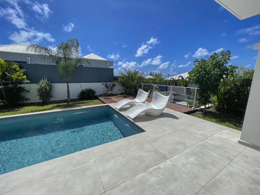 6 Location villa piscine accès plage Saint François Guadeloupe_piscine